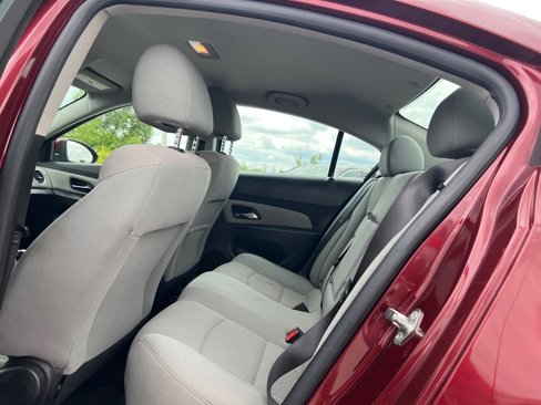 Used 2015 Chevrolet Cruze LT w/ RS Package image 19