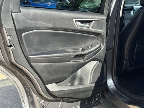 Used 2024 Ford Edge SEL image 11
