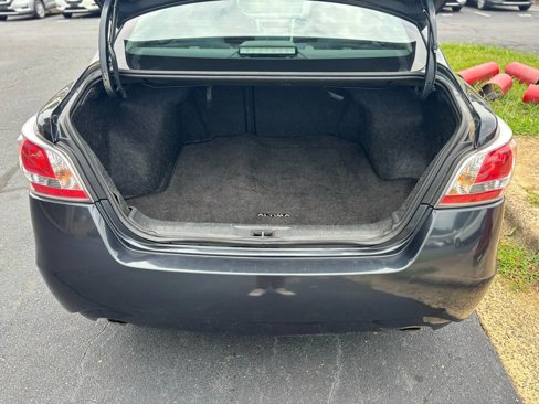 Used 2015 Nissan Altima 2.5 SV w/ Convenience Package image 14