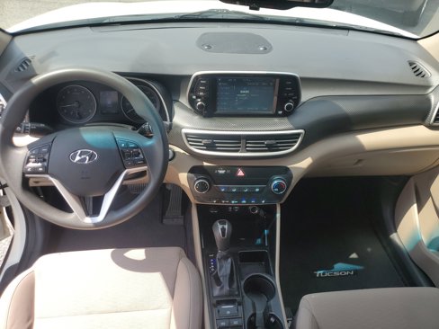 Used 2020 Hyundai Tucson Value w/ Winter Weather Package image 15