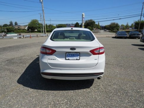 Used 2014 Ford Fusion SE image 4