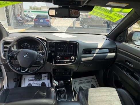 Used 2020 Mitsubishi Outlander SE image 13
