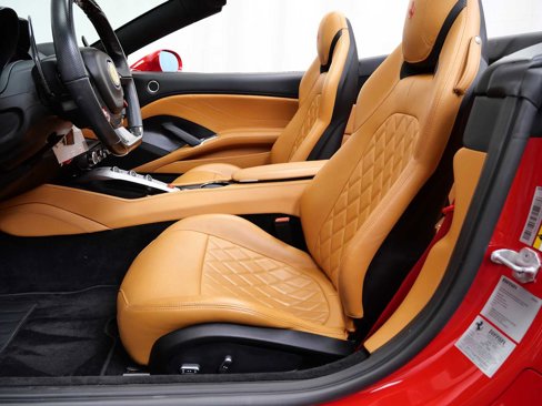 Certified 2017 Ferrari California T image 19