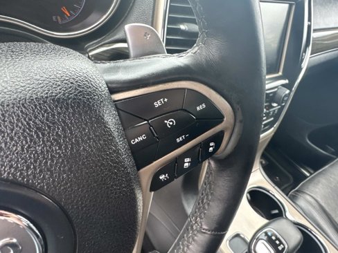 Used 2014 Jeep Grand Cherokee Overland w/ Advanced Technology Group image 23