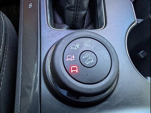 Used 2019 Ford Explorer XLT w/ Equipment Group 201A image 17