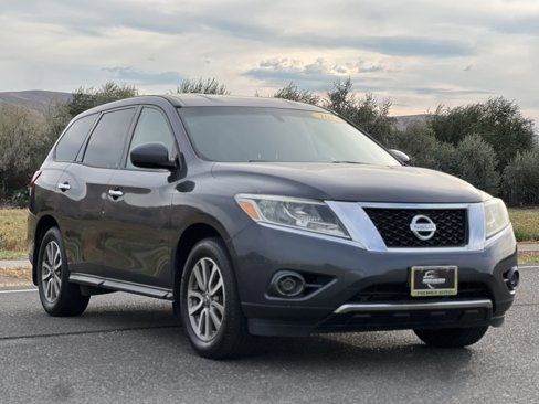 Used 2014 Nissan Pathfinder S image 3