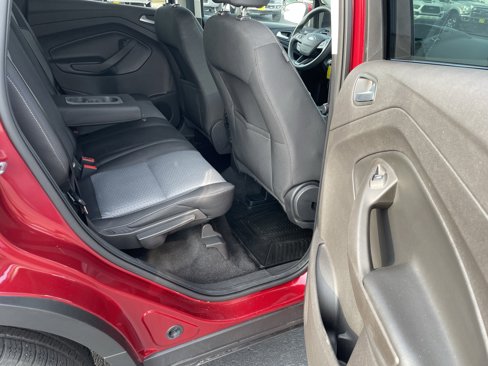 Used 2017 Ford Escape SE image 27