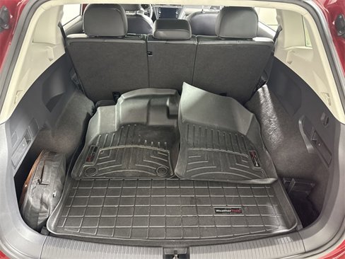 Used 2020 Volkswagen Tiguan SE w/ Panoramic Sunroof Package image 15