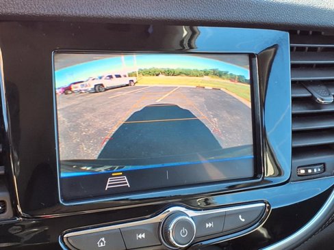 Used 2022 Buick Encore Preferred w/ Safety Package image 10