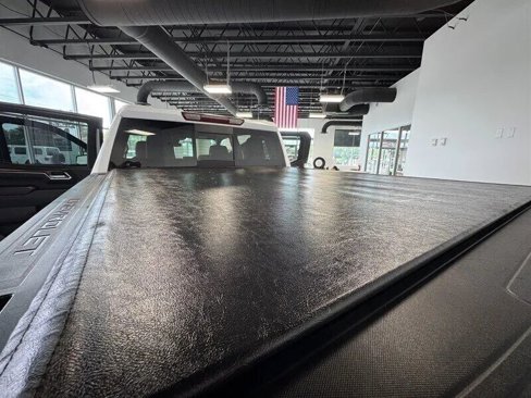 Used 2024 Chevrolet Silverado 1500 LT image 24