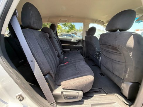 Used 2013 Nissan Pathfinder S image 12