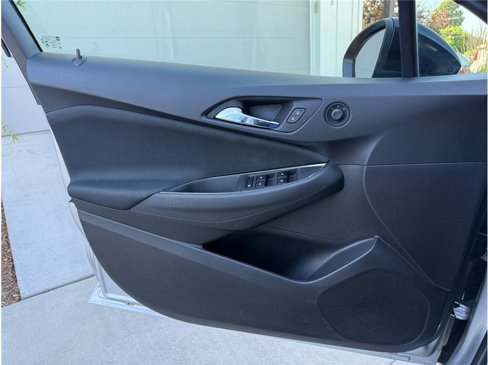 Used 2019 Chevrolet Cruze LT image 29