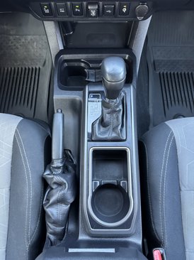 Used 2020 Toyota Tacoma TRD Off-Road image 32