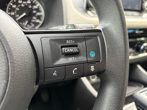 Used 2021 Nissan Rogue SV image 15