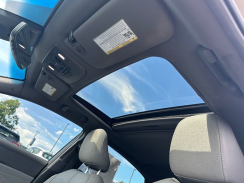 Used 2019 Toyota Avalon Limited image 23