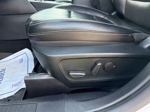 Used 2022 Ford Escape SEL w/ Technology Package image 30