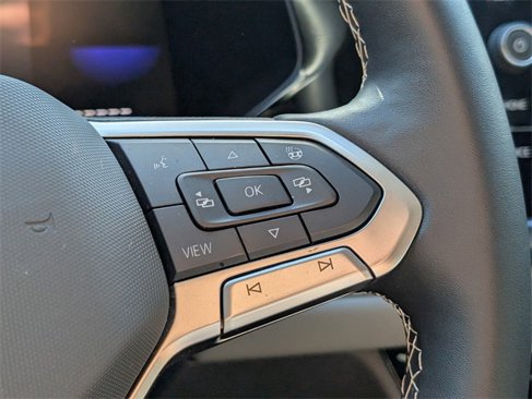 Certified 2024 Volkswagen Taos SE image 25