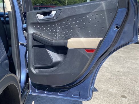 Used 2020 Ford Escape SE image 29