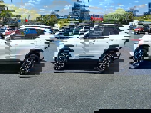 New 2025 Chevrolet Trax RS w/ Driver Confidence Package image 2