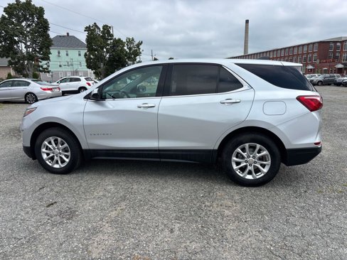 Used 2020 Chevrolet Equinox LT w/ Driver Convenience Package image 2