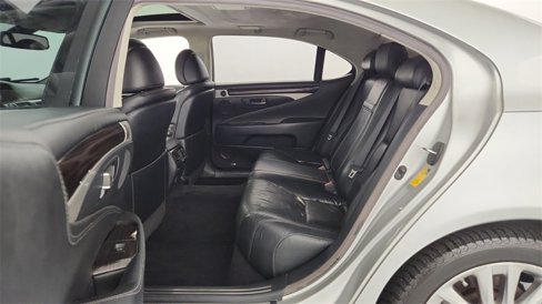 Used 2013 Lexus LS 460 L image 31