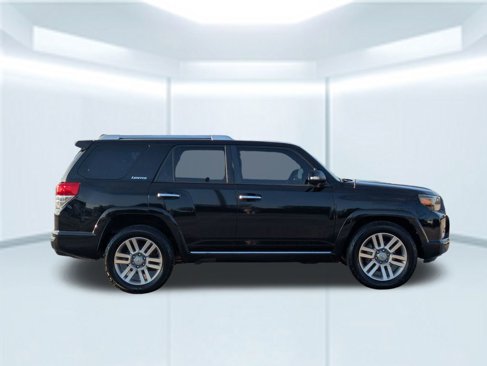 Used 2011 Toyota 4Runner SR5 image 7