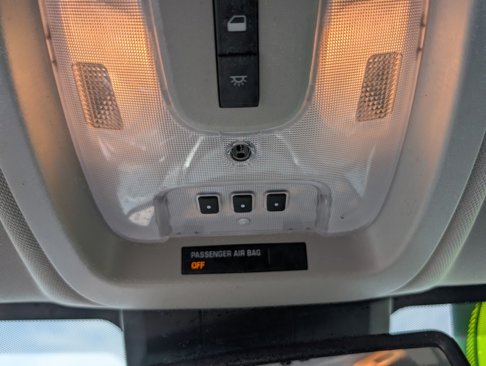 Used 2016 Chevrolet Equinox LTZ w/ Enhanced Convenience Package image 26