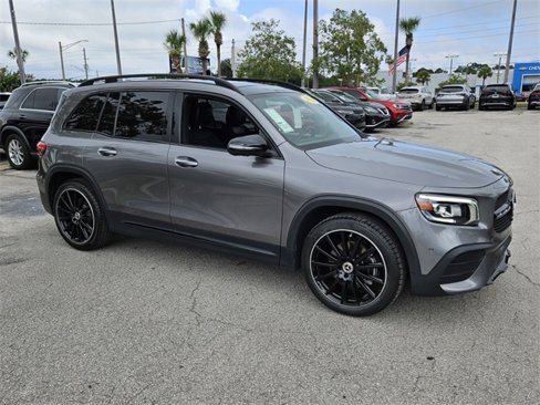 Used 2020 Mercedes-Benz GLB 250 image 2