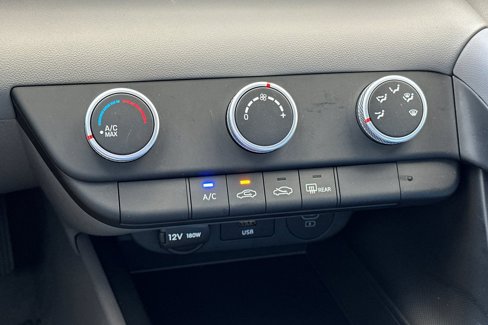 Certified 2025 Hyundai Elantra SE image 24