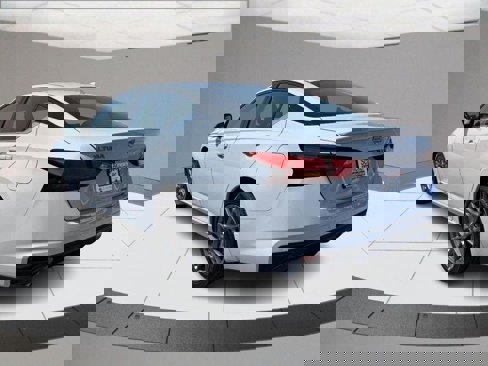 Used 2023 Nissan Altima 2.0 SR image 7