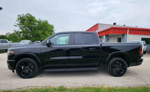 Used 2025 RAM 1500 Laramie w/ Night Edition image 15
