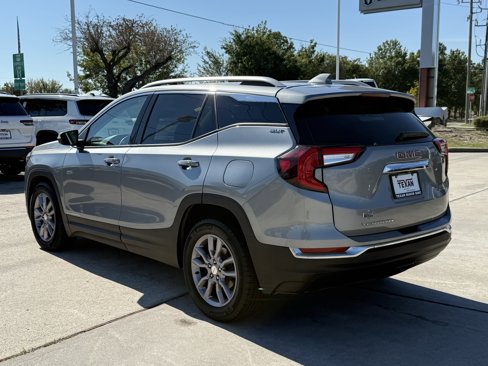 Used 2024 GMC Terrain SLT image 7