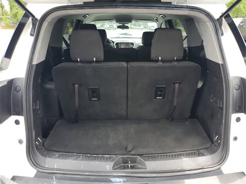 Used 2017 GMC Acadia SLE image 8