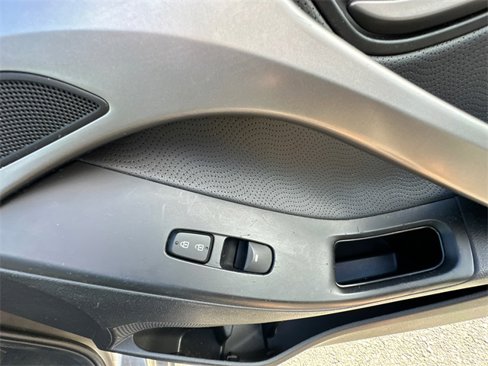 Used 2013 Hyundai Elantra Limited w/ Technology Pkg image 23