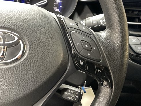 Certified 2020 Toyota C-HR LE image 20