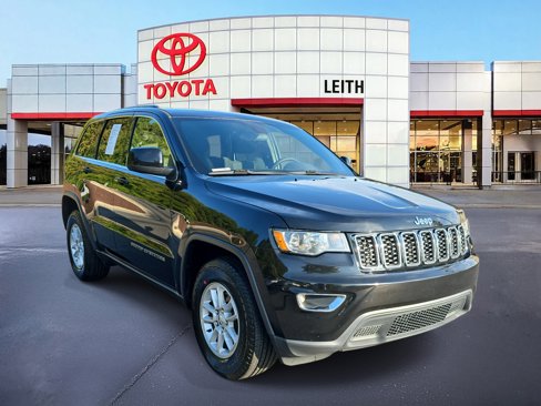 Used 2019 Jeep Grand Cherokee Laredo image 3