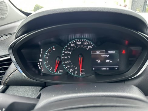 Used 2021 Chevrolet Trax LT w/ LT Convenience Package image 34