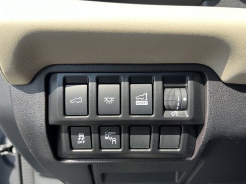 Used 2022 Subaru Ascent Limited w/ Technology Package image 25