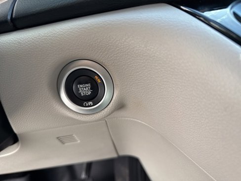 Used 2017 Chrysler Pacifica Touring image 20