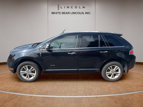 Used 2010 Lincoln MKX AWD image 2