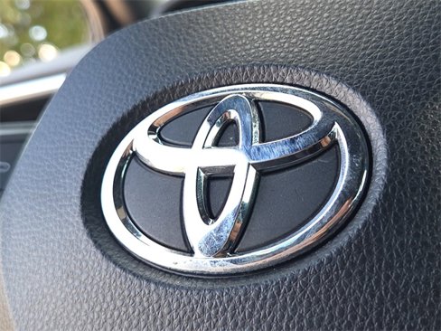 Used 2020 Toyota Corolla SE image 21