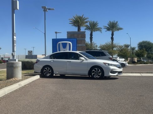 Used 2016 Honda Accord EX-L image 4