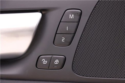 Used 2024 Volvo S60 B5 Plus w/ Protection Package Premier image 15