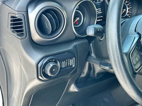 Used 2022 Jeep Wrangler Unlimited Sport image 14