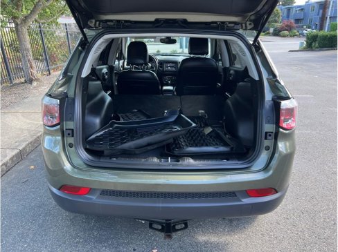 Used 2018 Jeep Compass Latitude w/ Popular Equipment Group image 18
