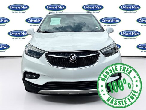 Used 2019 Buick Encore Essence image 2