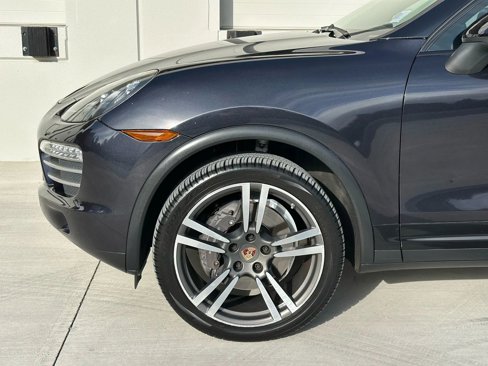 Used 2014 Porsche Cayenne image 34