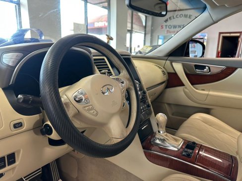 Used 2009 INFINITI FX35 AWD w/ Technology Pkg image 19