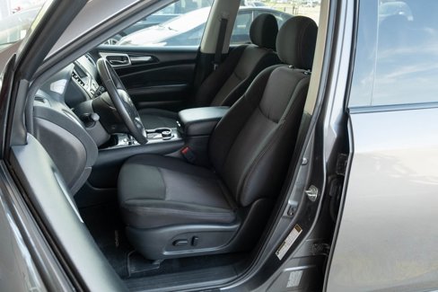 Used 2020 Nissan Pathfinder SV image 8