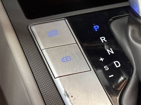 Used 2023 Hyundai Elantra SEL image 31